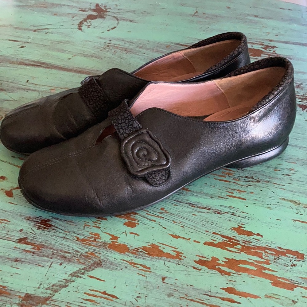 Black BeautiFeel Mary Jane flats size 40